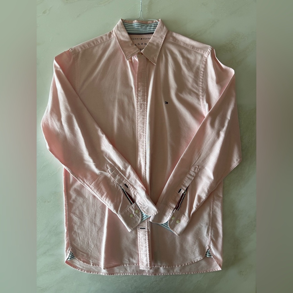 Men’s Tommy Hilfiger L L/S Oxford shirt.